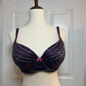 Victoria Secret Lined Demi‎ Bra 38D
Hearts LOGO Black Underwire
Convertible